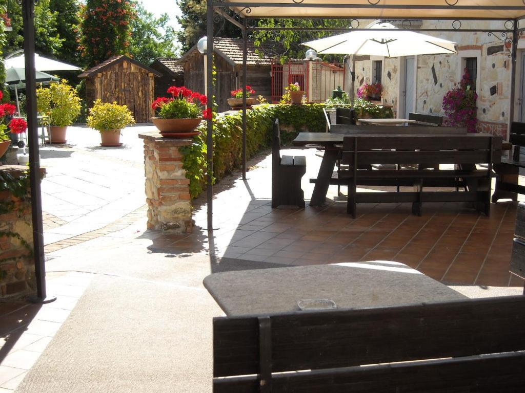 Albergotto Natalina Grazzano Badoglio Extérieur photo